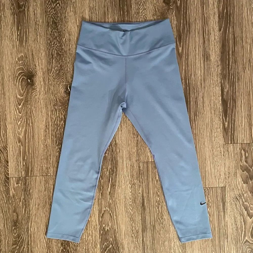 Nike Capri leggings nwot